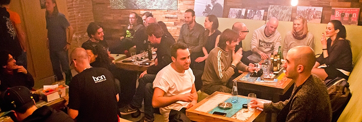 Разница между каннабис-клубами и кофешопами Разница между каннабис-клубами и кофешопами