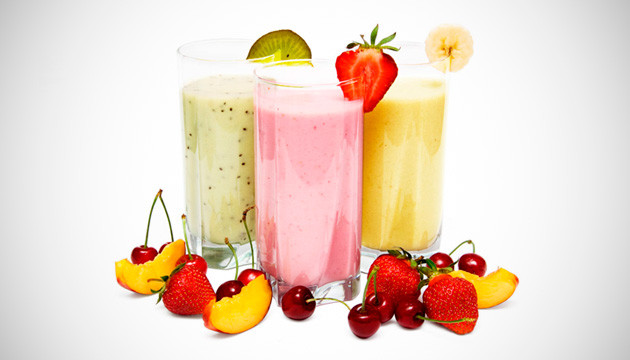 Смешивание конопляного протеина с фруктами Протеин из конопли с фруктовыми добавками